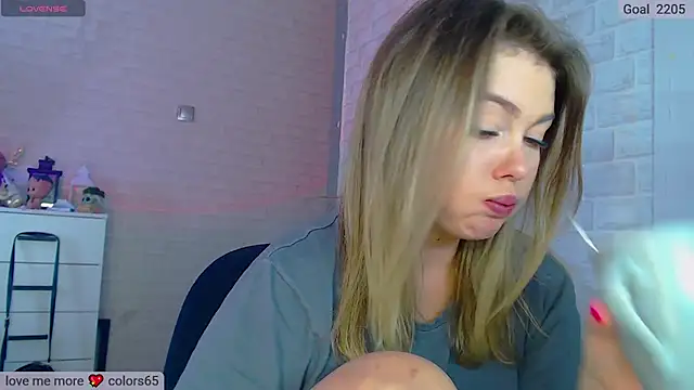 SuchCute online show from 03-07-25, 05:18