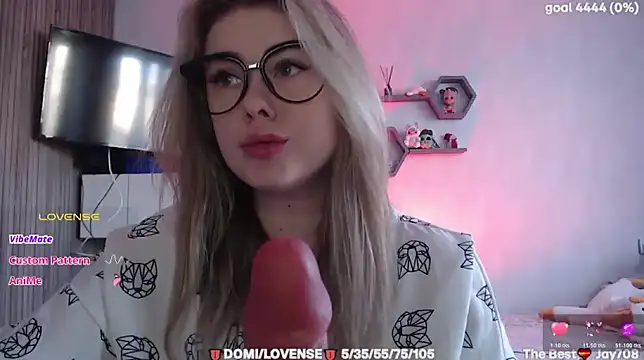 SuchCute online show from 02-21-26, 03:52