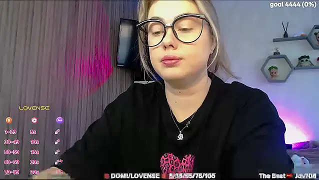 SuchCute online show from 02-19-26, 03:03