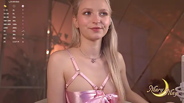 Snapshot of marylunamay chatting on 06-12-26, 04:32 marylunamay online show from 06-12-26, 04:32