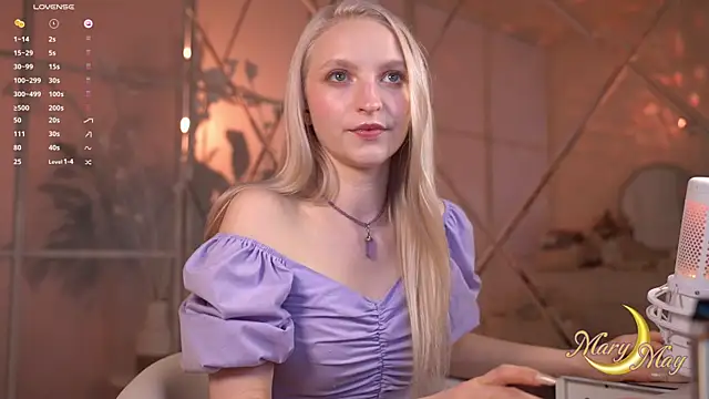Snapshot of marylunamay chatting on 06-19-26, 05:24 marylunamay online show from 06-19-26, 05:24