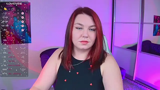 Snapshot of Lilumytrend chatting on 10-11-25, 12:17 Lilumytrend online show from 10-11-25, 12:17