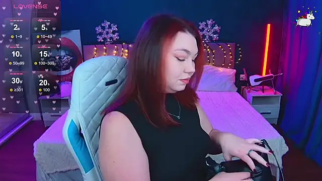 Snapshot of Lilumytrend chatting on 12-18-25, 12:09 Lilumytrend online show from 12-18-25, 12:09