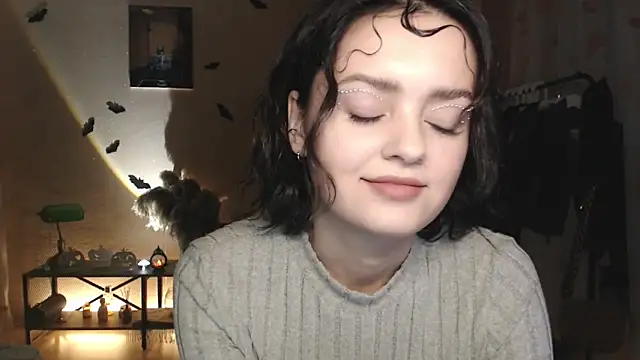 CuteRuby99 online show from 10-31-25, 03:19