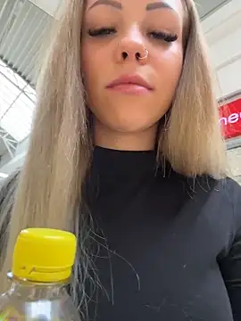 Highschoolpussy online show from 11-17-25, 09:35
