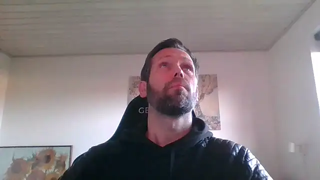 Snapshot of Gotta1 chatting on 02-26-25, 03:43 Gotta1 online show from 02-26-25, 03:43
