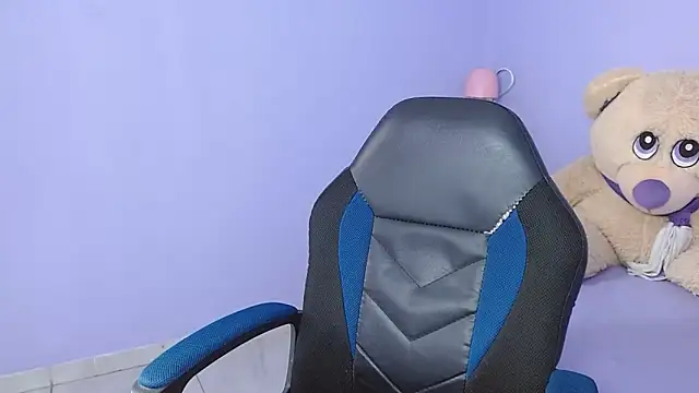 Saloo uwu online show from 02-03-25, 03:59