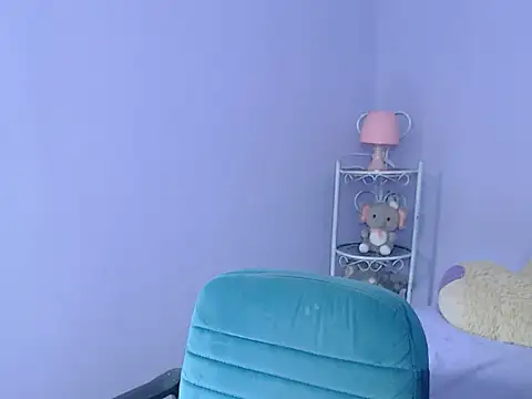 Saloo uwu online show from 02-14-25, 03:26