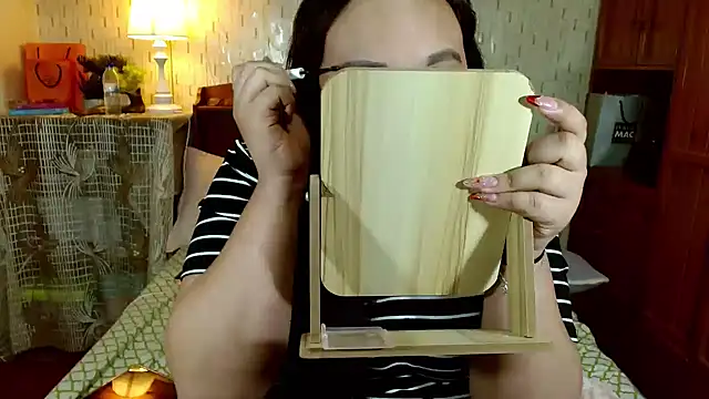 GiannaLopezSmith online show from 01-11-25, 11:45