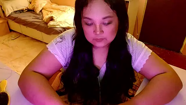 GiannaLopezSmith online show from 09-29-25, 10:00