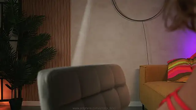 emma land online show from 12-05-25, 09:19