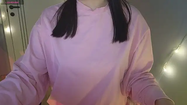 Snapshot of malady_ chatting on 02-21-26, 10:56 malady online show from 02-21-26, 10:56