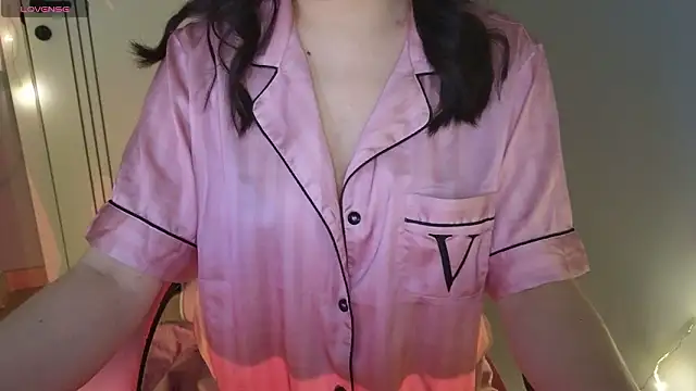 Snapshot of malady_ chatting on 02-15-26, 04:39 malady online show from 02-15-26, 04:39