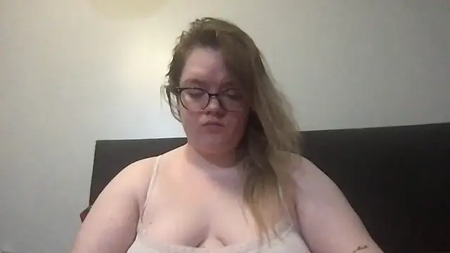 honeyyy24 online show from 11-15-25, 02:10