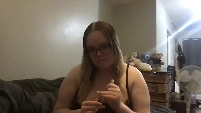 honeyyy24 online show from 10-01-25, 04:11