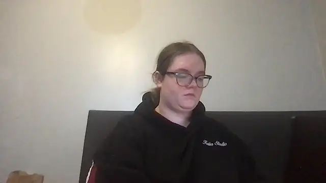 honeyyy24 online show from 11-20-25, 12:39