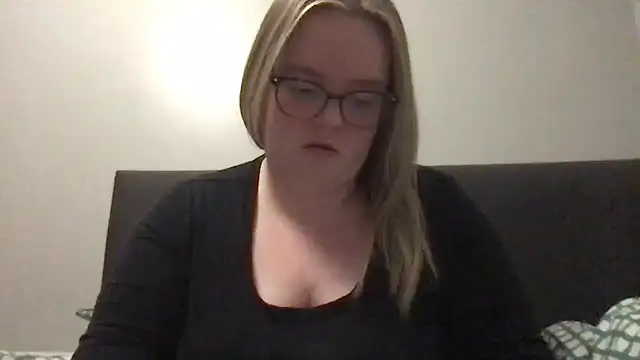 honeyyy24 online show from 02-27-26, 10:53