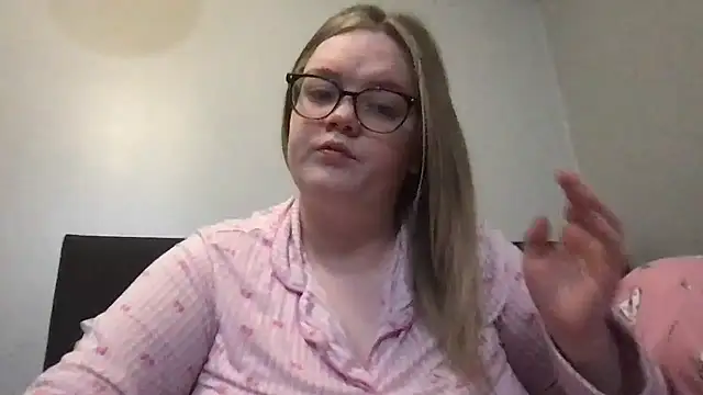 honeyyy24 online show from 02-02-26, 09:03