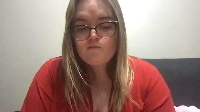 honeyyy24 online show from 03-30-26, 09:49