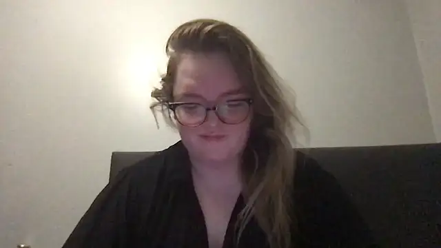 honeyyy24 online show from 11-01-25, 12:43