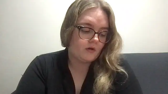 honeyyy24 online show from 04-08-26, 09:16