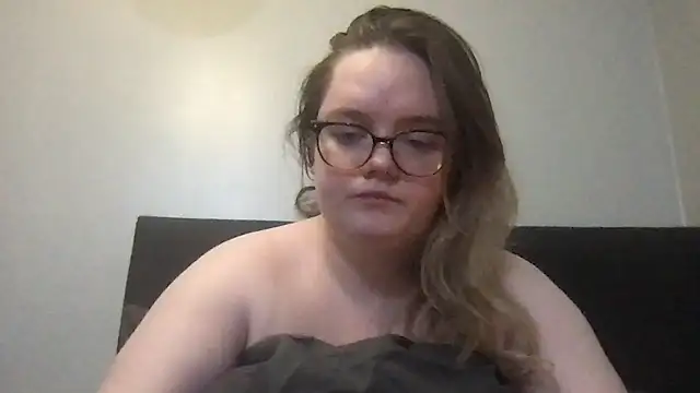 honeyyy24 online show from 12-01-25, 03:35