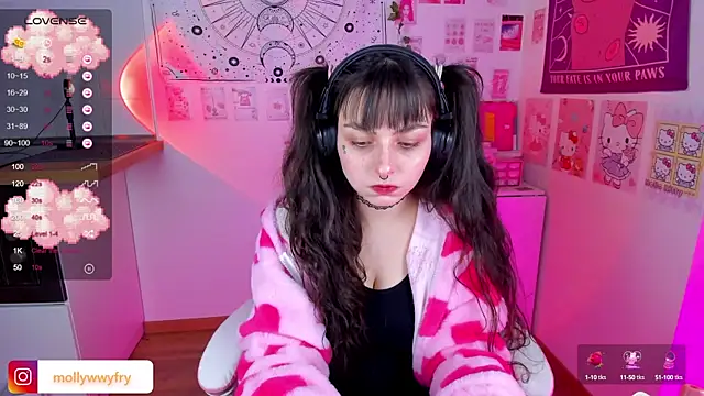 Snapshot of mollydoorsis1 chatting on 03-13-25, 05:07 mollydoorsis1 online show from 03-13-25, 05:07