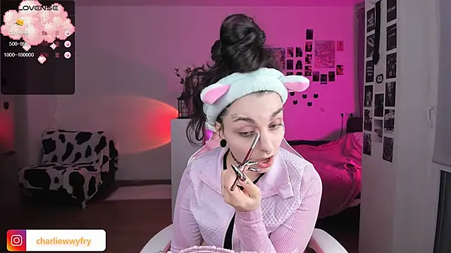 Snapshot of mollydoorsis1 chatting on 02-05-25, 04:36 mollydoorsis1 online show from 02-05-25, 04:36