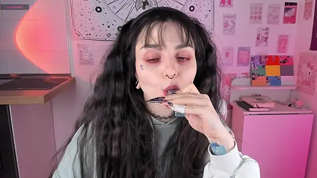 Snapshot of mollydoorsis1 chatting on 02-22-25, 12:49 mollydoorsis1 online show from 02-22-25, 12:49