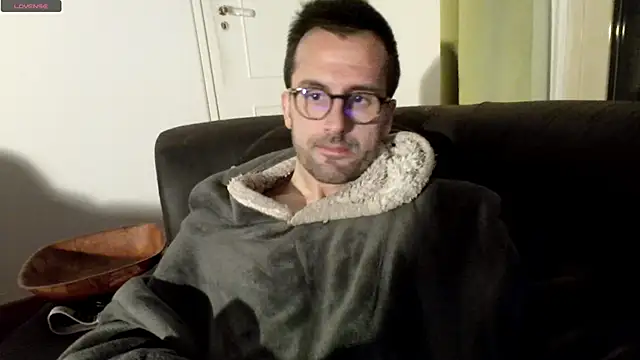 Snapshot of byakkotorra chatting on 03-11-25, 08:53 byakkotorra online show from 03-11-25, 08:53