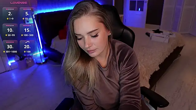 KittiLiza online show from 10-07-25, 09:49