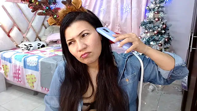 Snapshot of nahomi_star_model chatting on 01-08-25, 03:08 nahomi star model online show from 01-08-25, 03:08