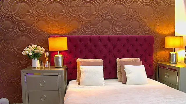 IrisMonn online show from 11-18-25, 06:17