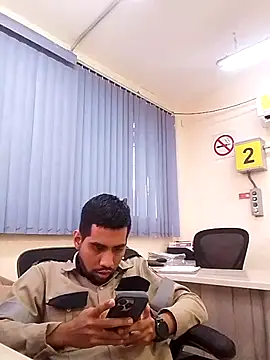 Snapshot of EnriquePersian197 chatting on 02-27-25, 04:21 EnriquePersian197 online show from 02-27-25, 04:21