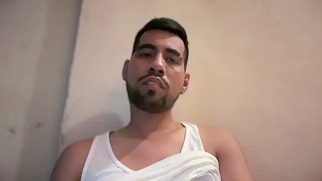 Snapshot of EnriquePersian197 chatting on 02-15-25, 08:56 EnriquePersian197 online show from 02-15-25, 08:56