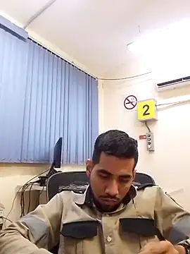 Snapshot of EnriquePersian197 chatting on 02-19-25, 04:23 EnriquePersian197 online show from 02-19-25, 04:23