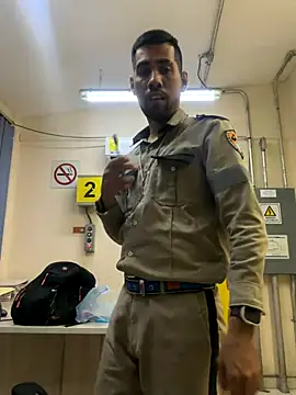 EnriquePersian197 online show from 11-22-25, 03:16