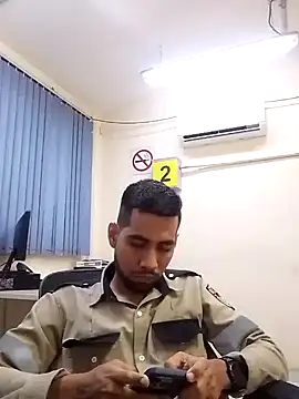 Snapshot of EnriquePersian197 chatting on 02-12-25, 02:56 EnriquePersian197 online show from 02-12-25, 02:56