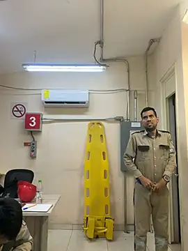 EnriquePersian197 online show from 02-11-26, 12:16