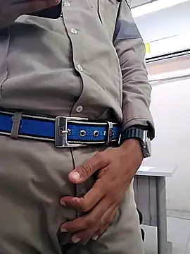 Snapshot of EnriquePersian197 chatting on 10-02-25, 07:39 EnriquePersian197 online show from 10-02-25, 07:39