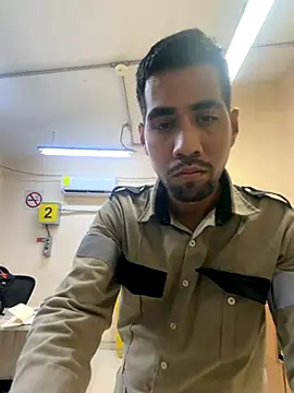 EnriquePersian197 online show from 11-12-25, 12:20