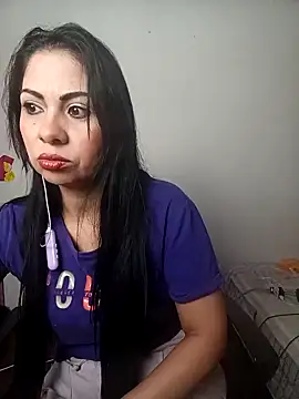 Snapshot of saralunabella chatting on 09-26-25, 07:10 saralunabella online show from 09-26-25, 07:10