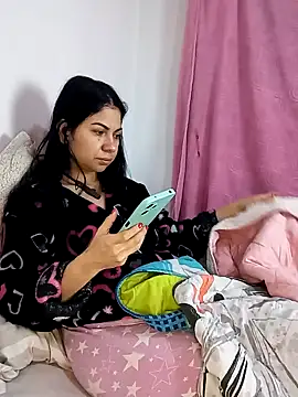 Snapshot of saralunabella chatting on 01-23-25, 11:04 saralunabella online show from 01-23-25, 11:04