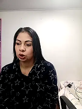 Snapshot of saralunabella chatting on 10-19-25, 07:27 saralunabella online show from 10-19-25, 07:27