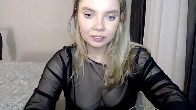 Snapshot of PolinaXXXJones chatting on 02-03-25, 07:10 PolinaXXXJones online show from 02-03-25, 07:10