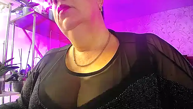 Snapshot of _Sweet_Woman chatting on 10-19-25, 05:43  Sweet Woman online show from 10-19-25, 05:43