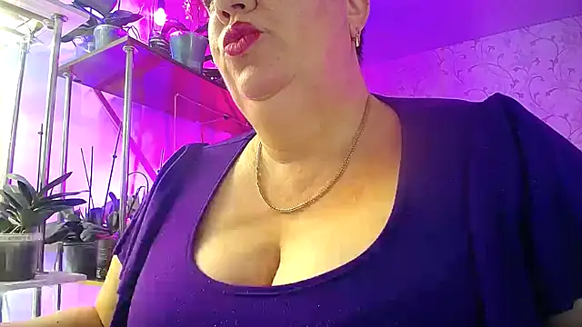 Snapshot of _Sweet_Woman chatting on 10-24-25, 01:10  Sweet Woman online show from 10-24-25, 01:10