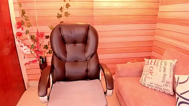 Snapshot of marien_thomson_ chatting on 10-26-25, 09:26 marien thomson online show from 10-26-25, 09:26