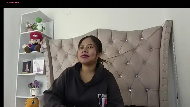 Sweet Orianaa online show from 06-21-26, 02:34