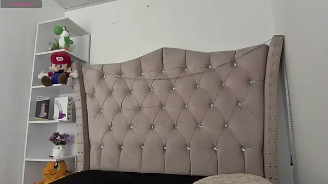Sweet Orianaa online show from 06-14-26, 03:35